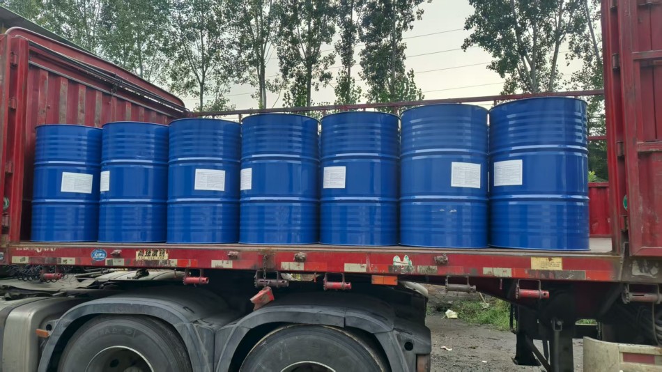 國(guó)產(chǎn)食品級(jí)甘油.jpg 國(guó)產(chǎn)食品級(jí)甘油.jpg